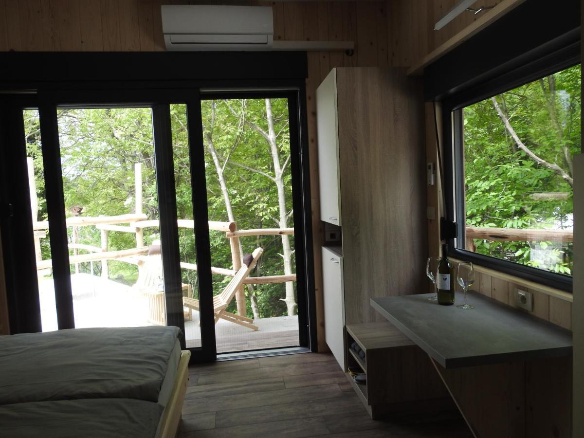 Pocitniski Hisici - Small Holiday Houses Ajdovscina Exterior foto