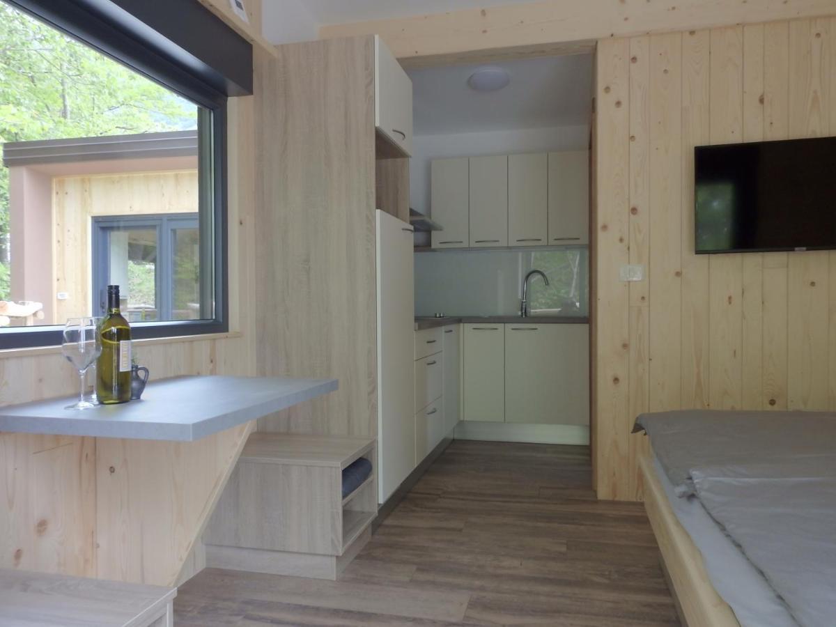 Pocitniski Hisici - Small Holiday Houses Ajdovscina Exterior foto