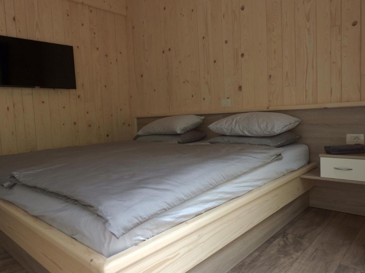 Pocitniski Hisici - Small Holiday Houses Ajdovscina Exterior foto